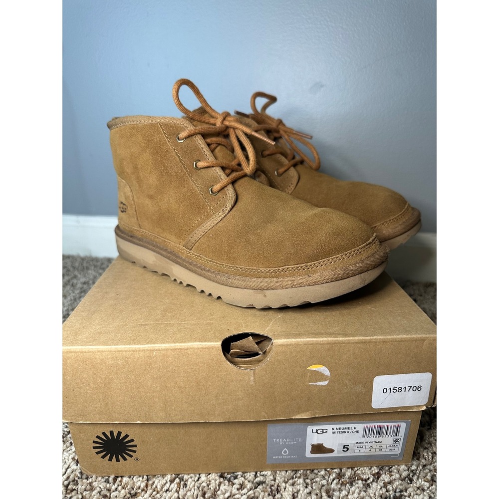 UGG Neumel II Chestnut Suede Lace Up Chukka Boots 1017320K Kids Size 5 Brown‎